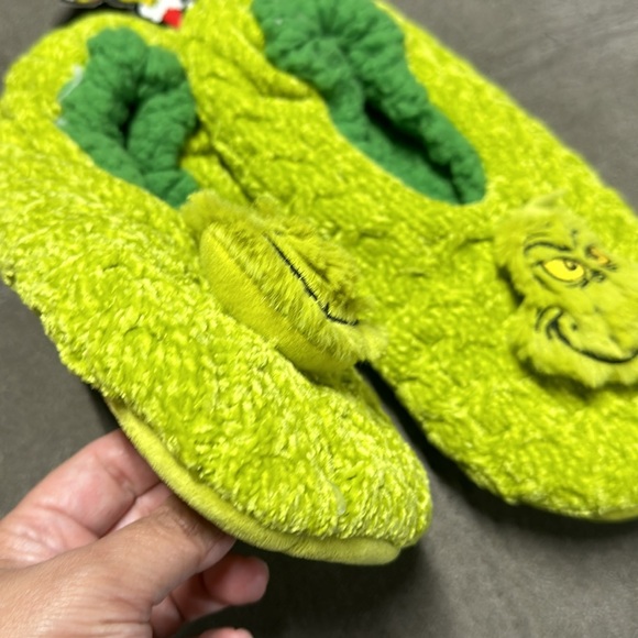🎄🎅 Dr. Seuss The Grinch Slipper Socks🎅🎄 - Picture 3 of 5